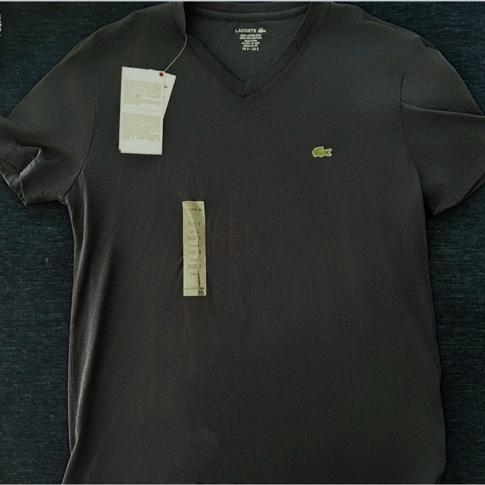 Lacoste Men's black V-Neck Tee